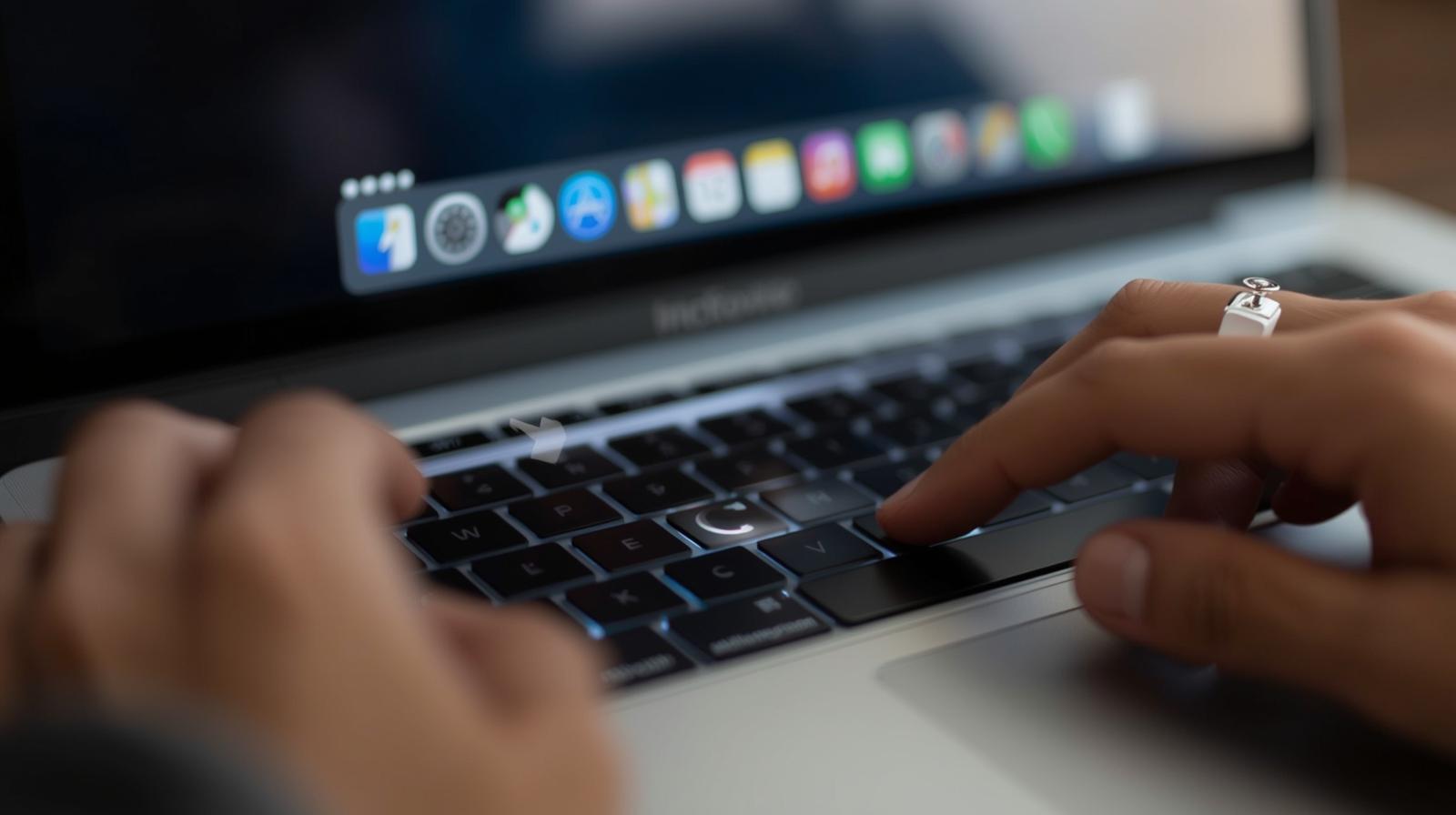 how to open task manager on macbook