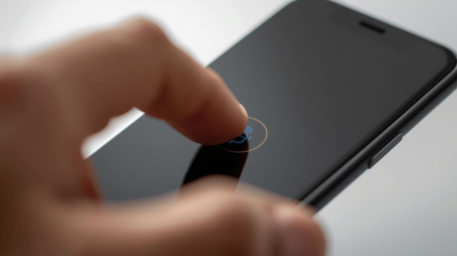 how to switch on microphone on iphone