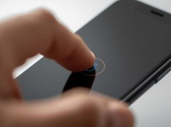 how to switch on microphone on iphone